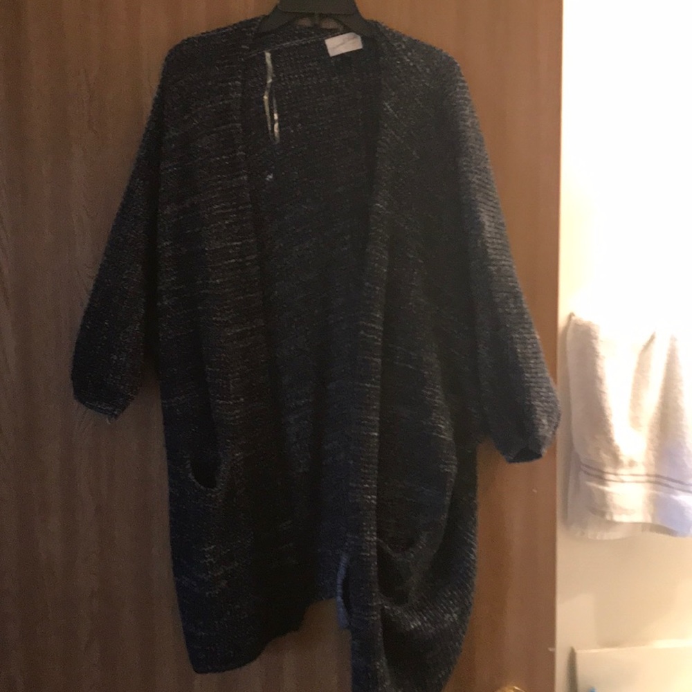 Flowy thick cardigan